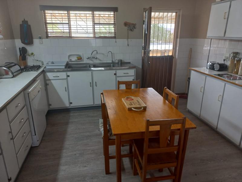 6 Bedroom Property for Sale in Klawer Western Cape